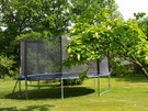 Spaß für Groß und Klein auf unserem Trampolin